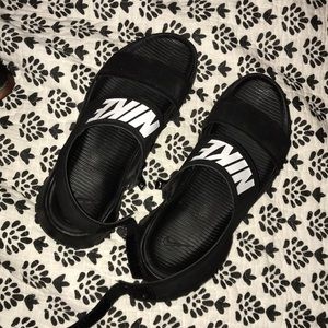 Nike Tanjun Sandals